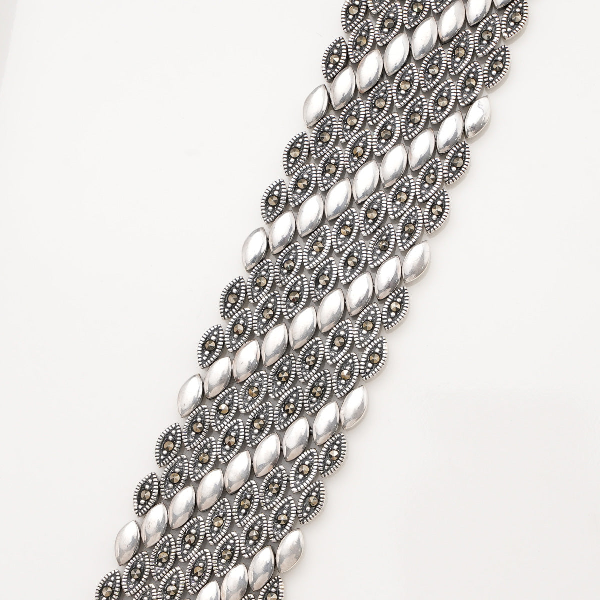 Attractive Men's Bracelet