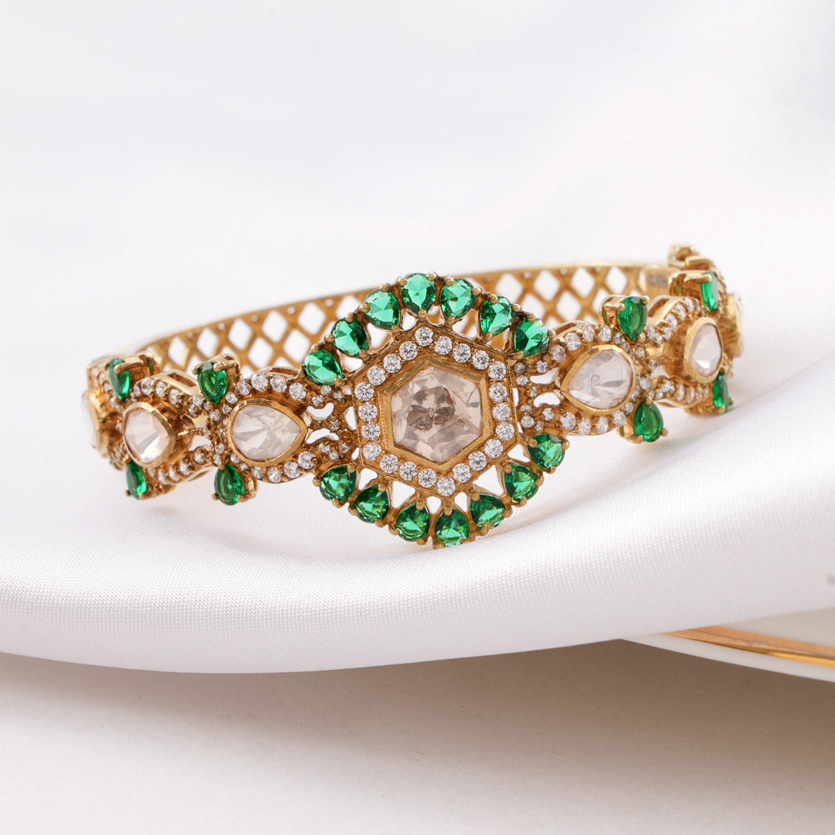 Aavira Victorian Bracelet