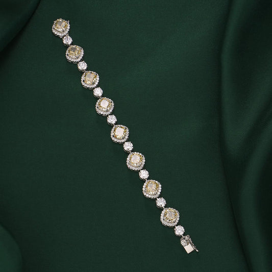 Gleaming Chain Type Bracelet
