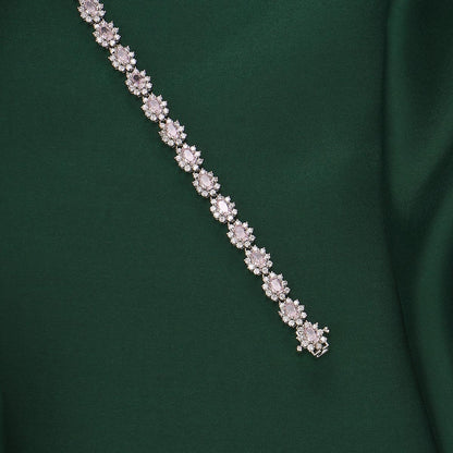 Lihanikha Chain Type Bracelet