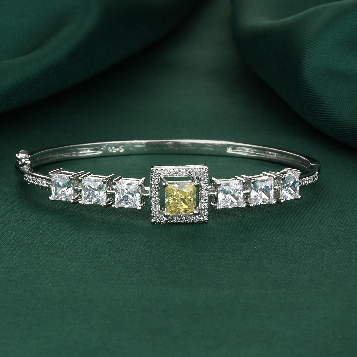 Shinning Swarovski Bracelet