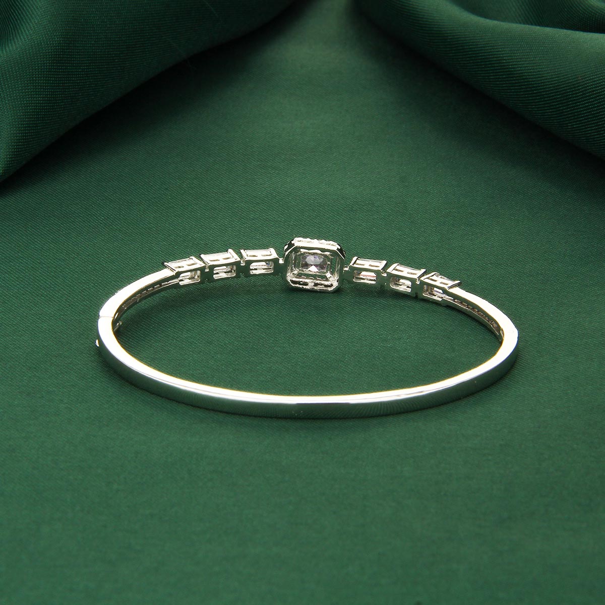 Shelly Bracelet