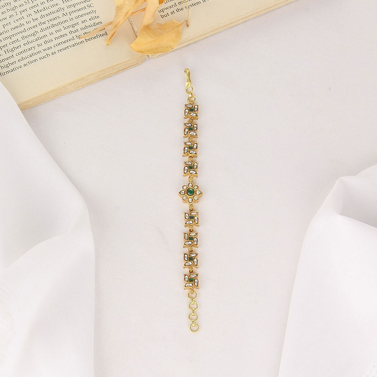 Catchy Kundan Bracelet