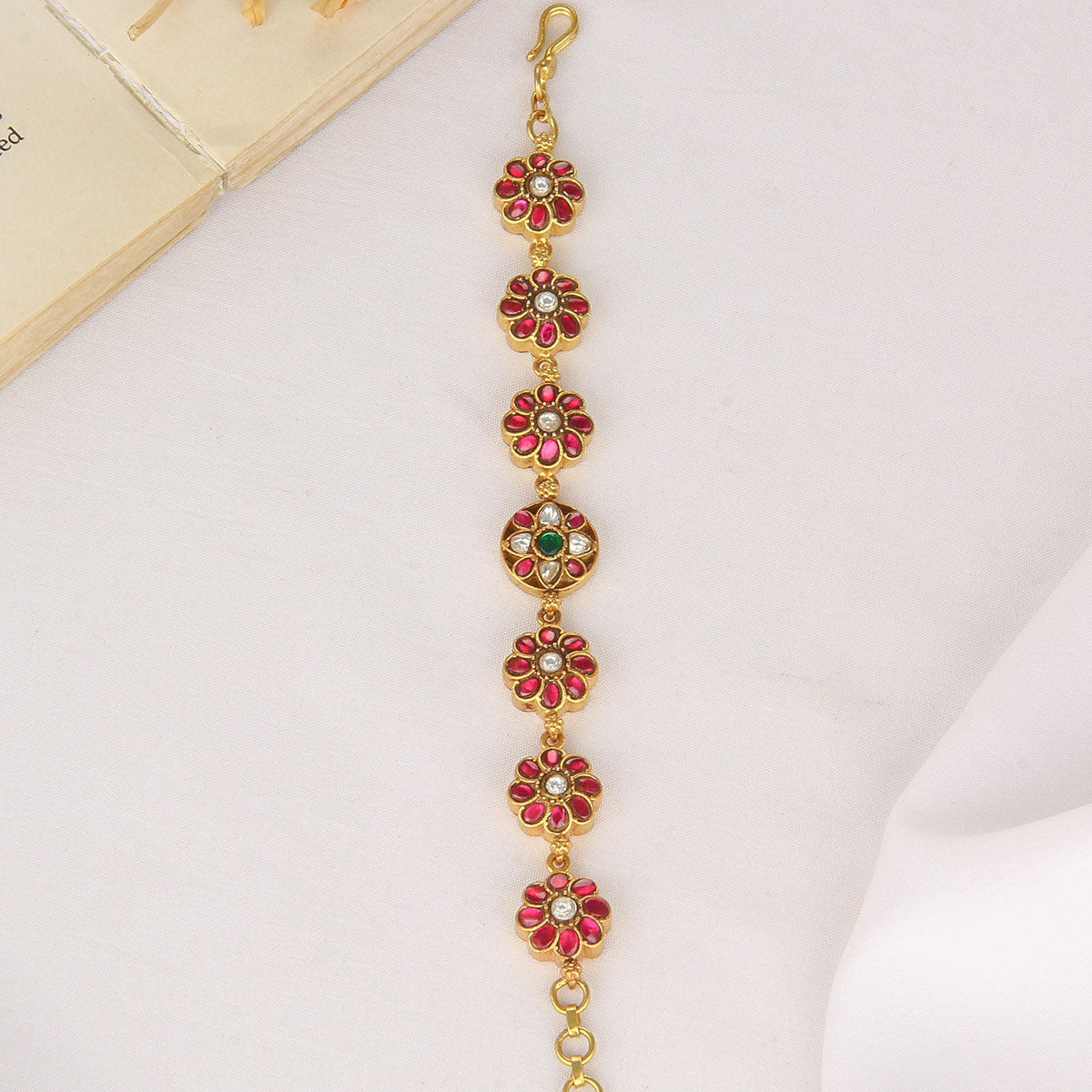 Sheshi Kundan Bracelet
