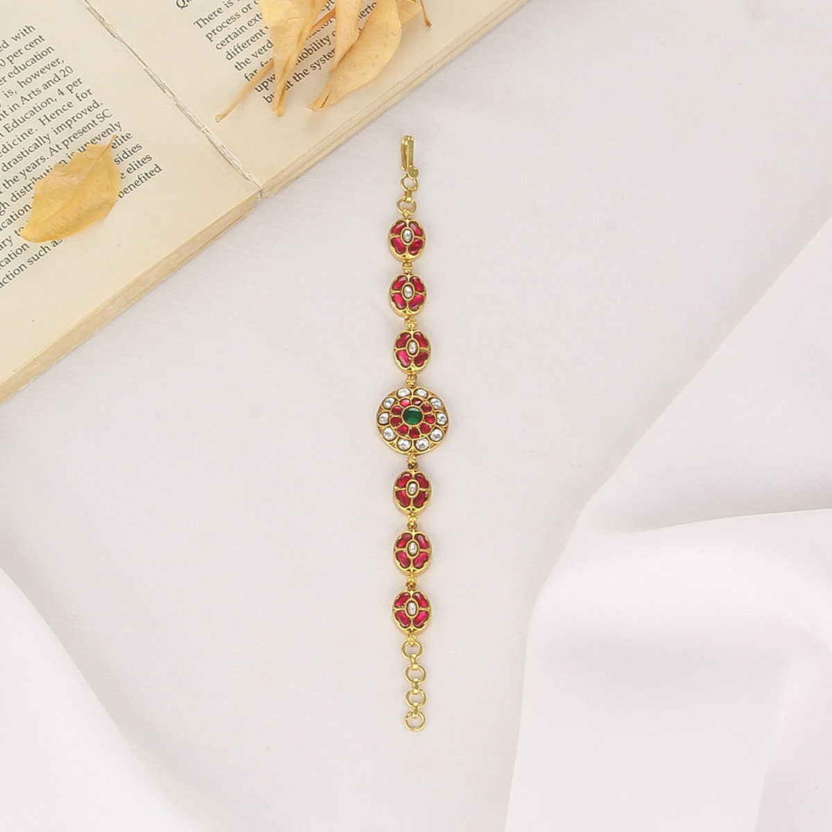 Sriya Kundan Bracelet