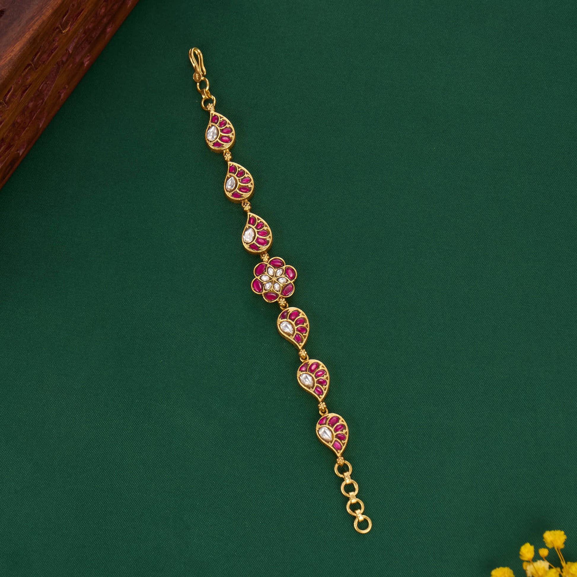 Classic Charm Kundan Bracelet