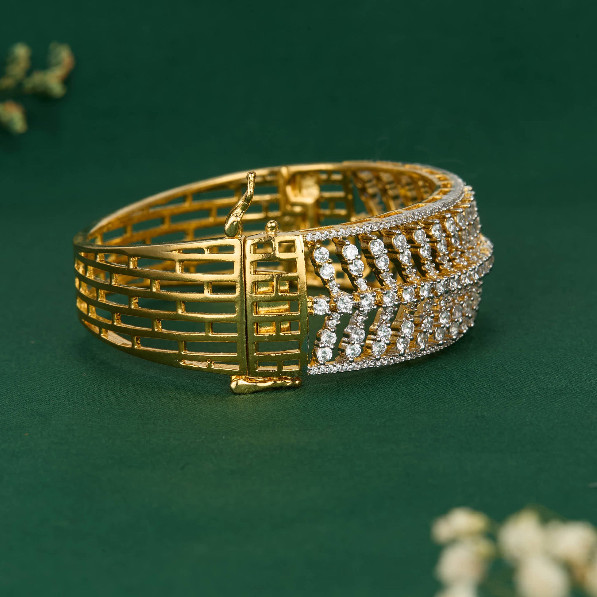 Uchchitaa Avikam Bracelet