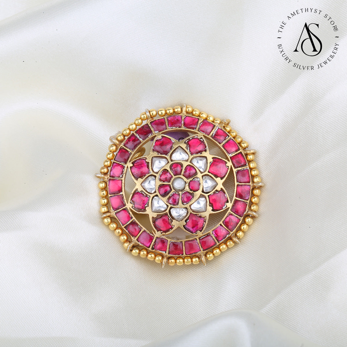 Round Shaped Kundan Pendant
