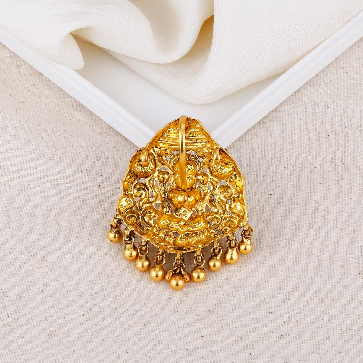 Vasudha Pendant