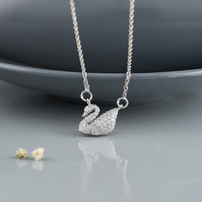 Lil Swan Pendant Set