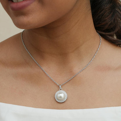 Calista Pendant Set