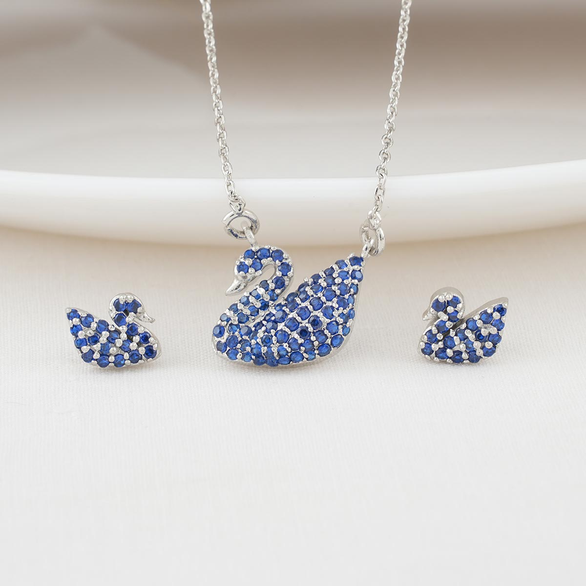 Blue Little Swan Pendant Set
