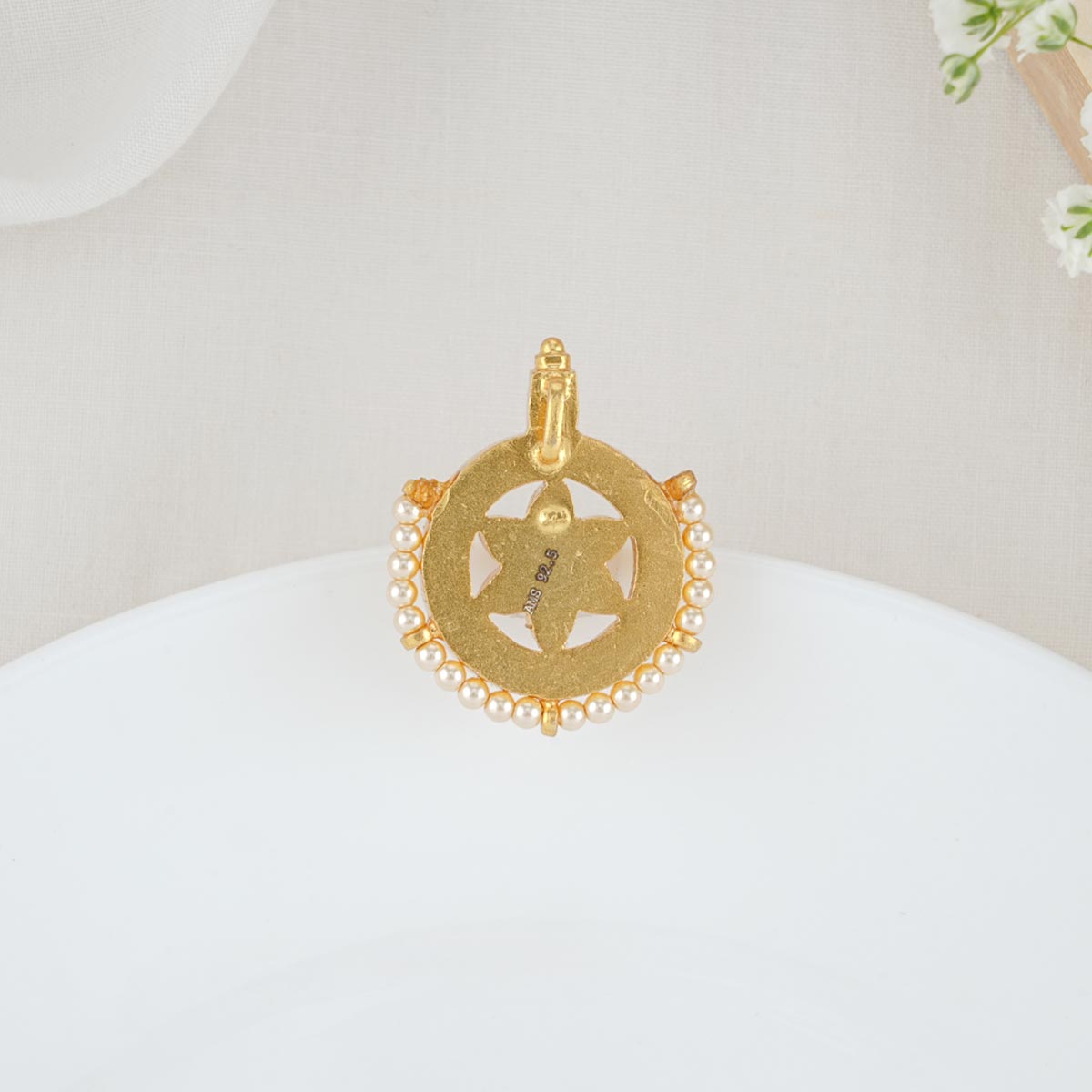 Yasima Kundan Pendant