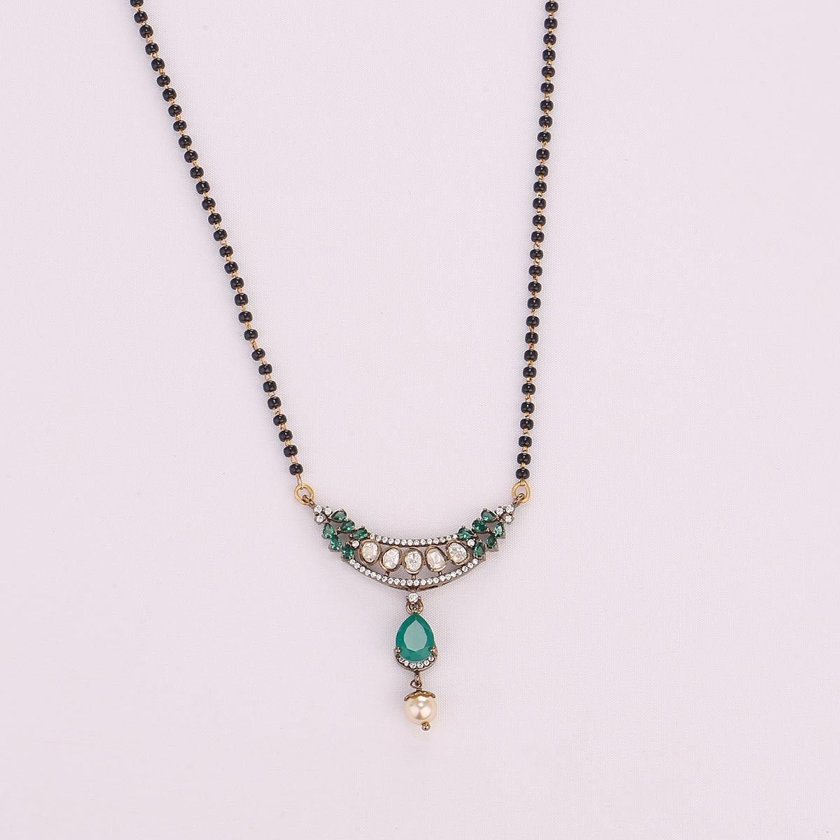 Vrusni Victorian Pendant