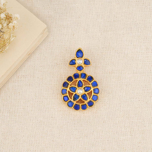 Attractive Pendant