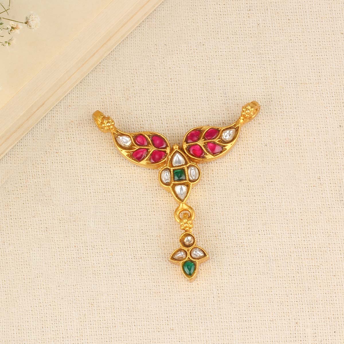 Trendy Look Pendant