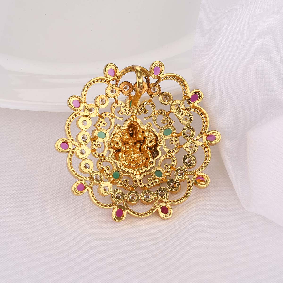 Grand Look Nagas Pendant