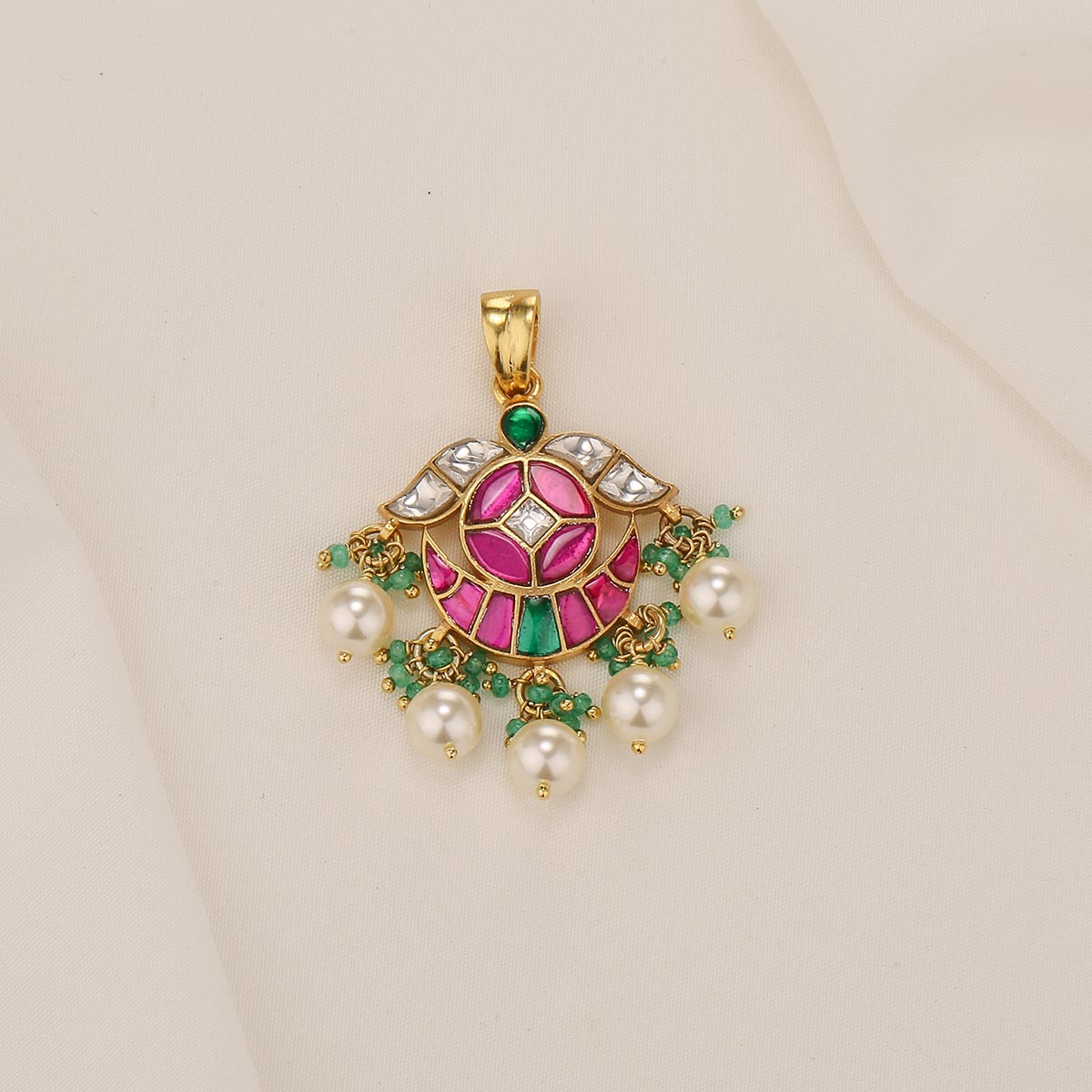 Yashilini Kundan Pendant