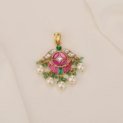 Yashilini Kundan Pendant