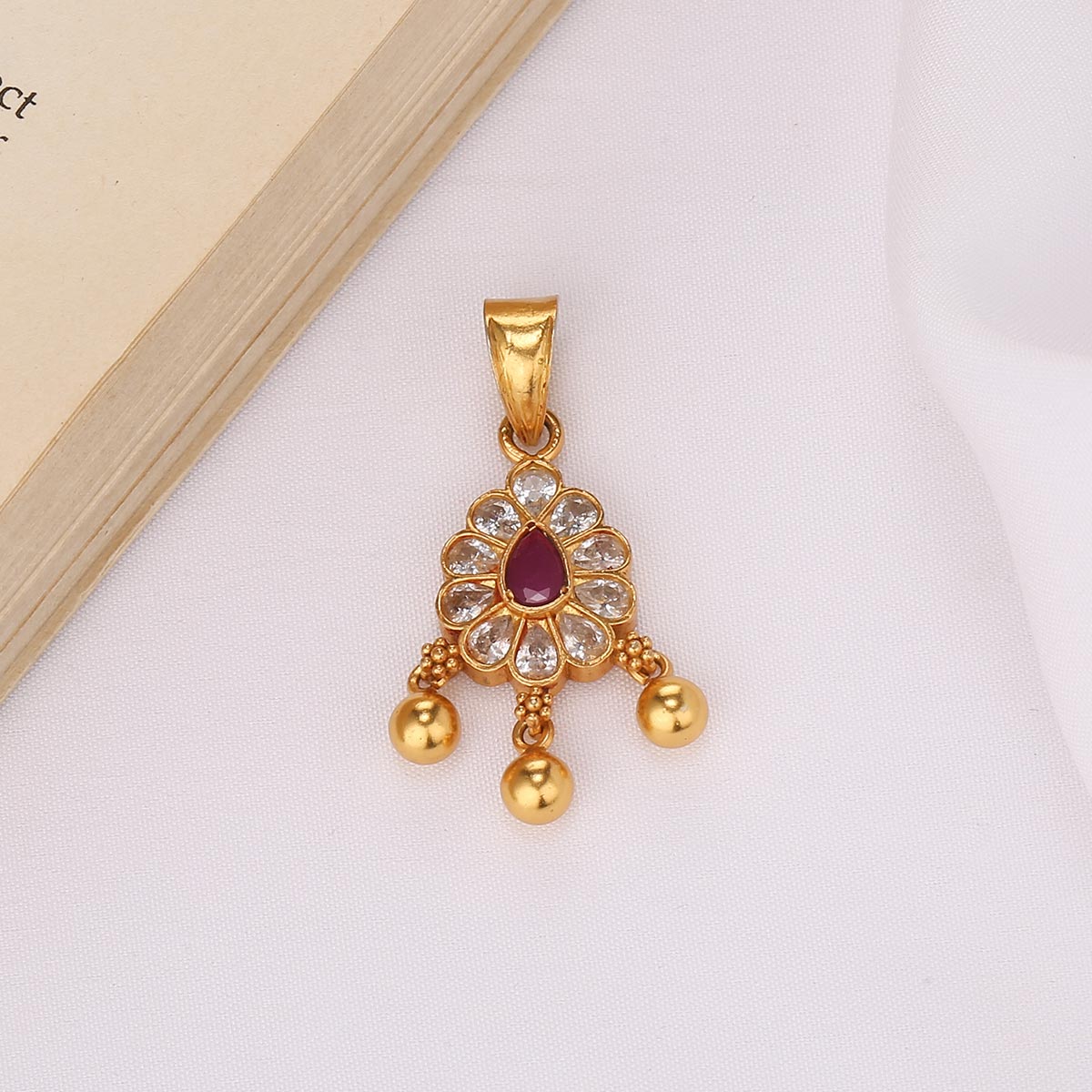Shreya Stone Pendant