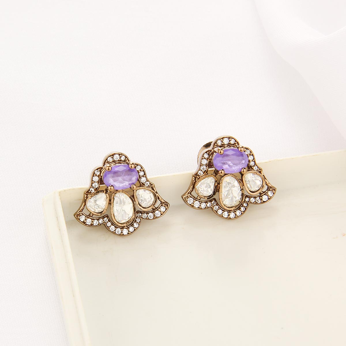 Ivanika Victorian Pendant set