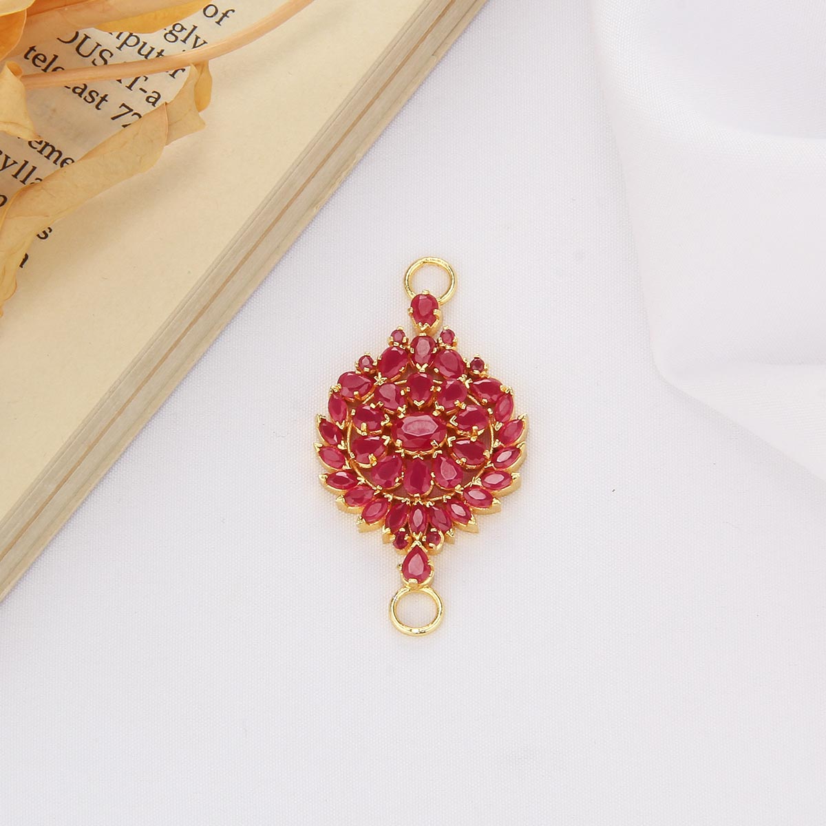Unisha Mugappu Pendant