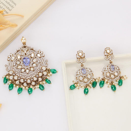 Shrika Victorian Pendant set