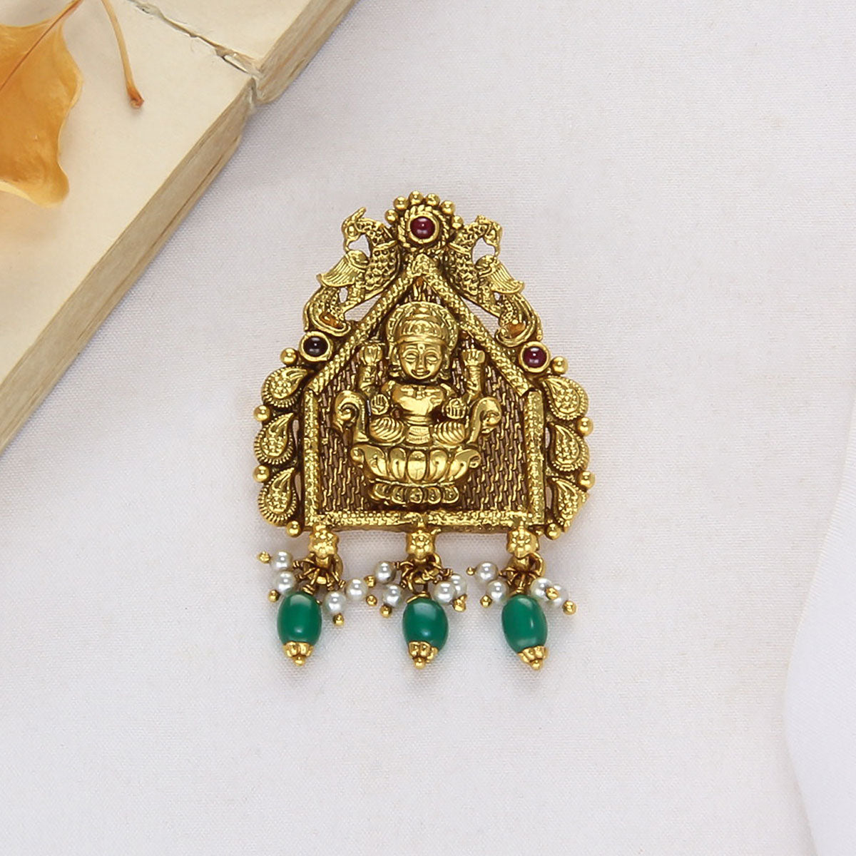 Jhivika Nagas Pendant