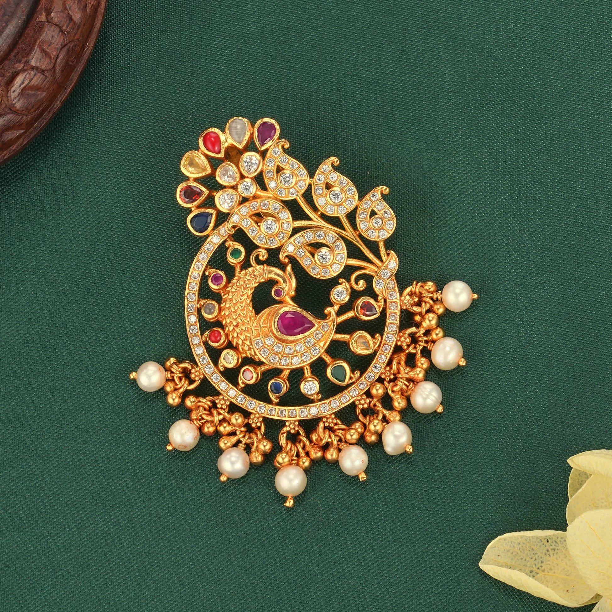 Finthara Stone Pendant