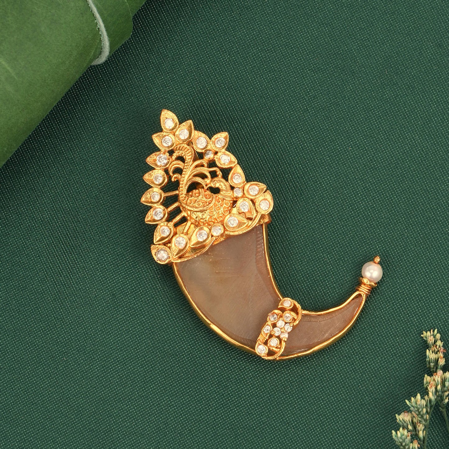 Yazhira Stone Pendant