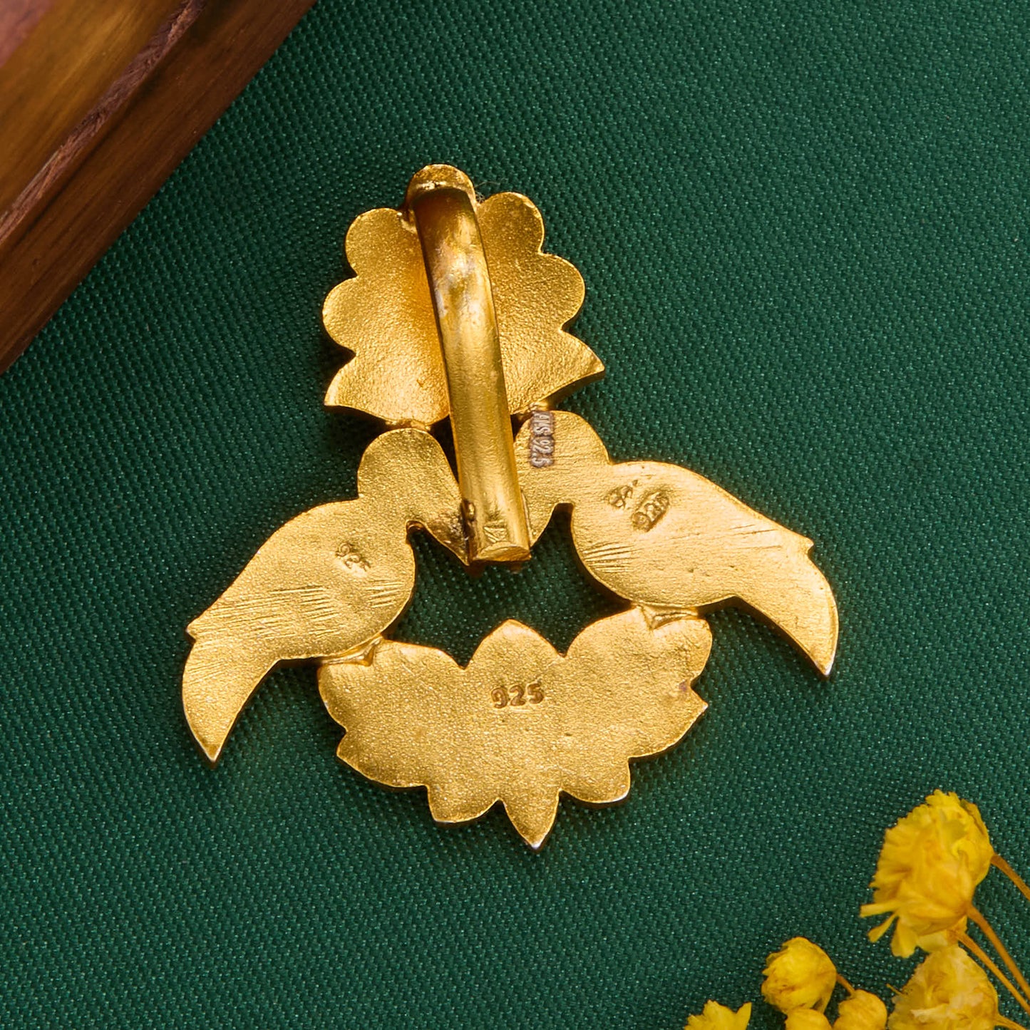 Keelakrit Kundan Pendant