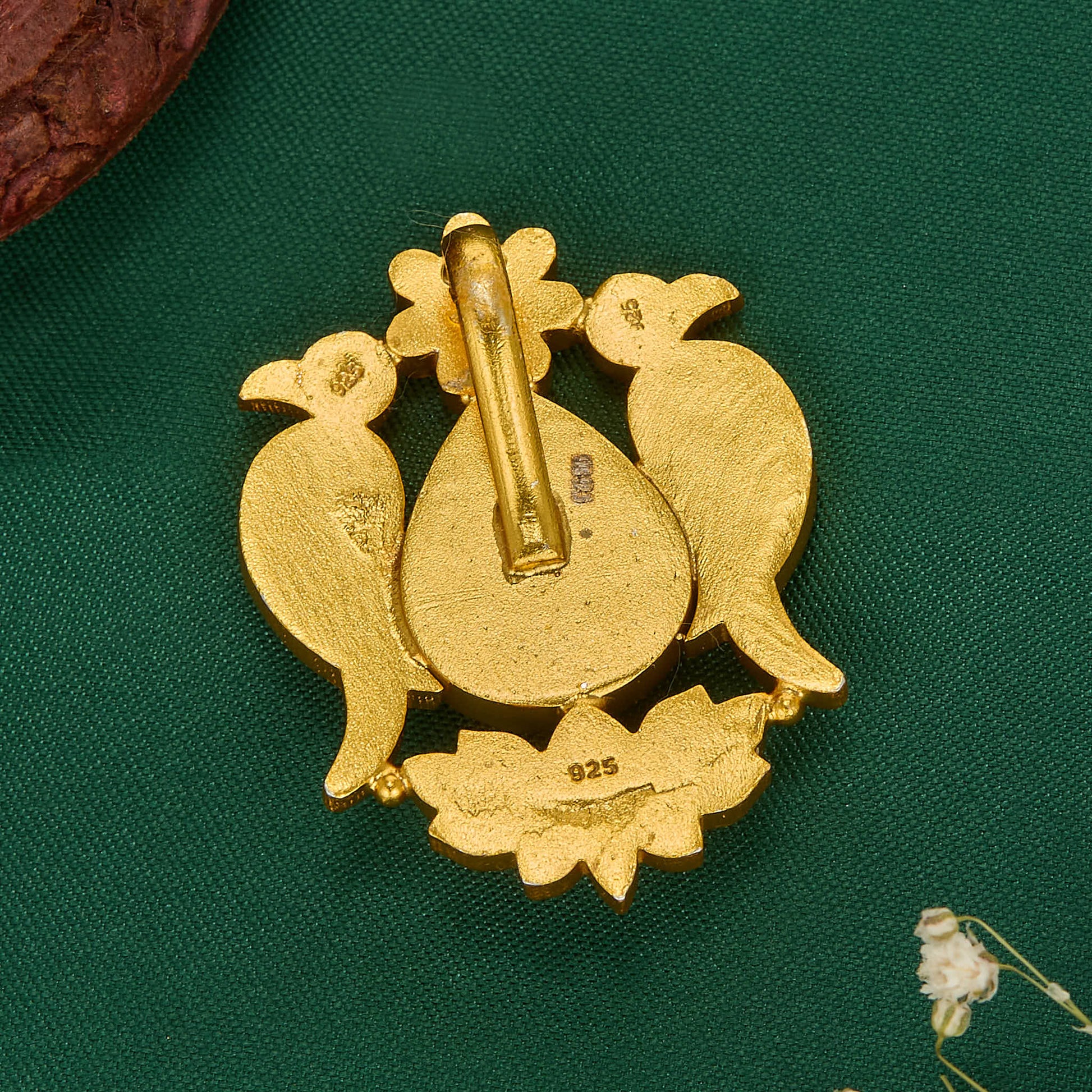Dual Bird Kundan Pendant