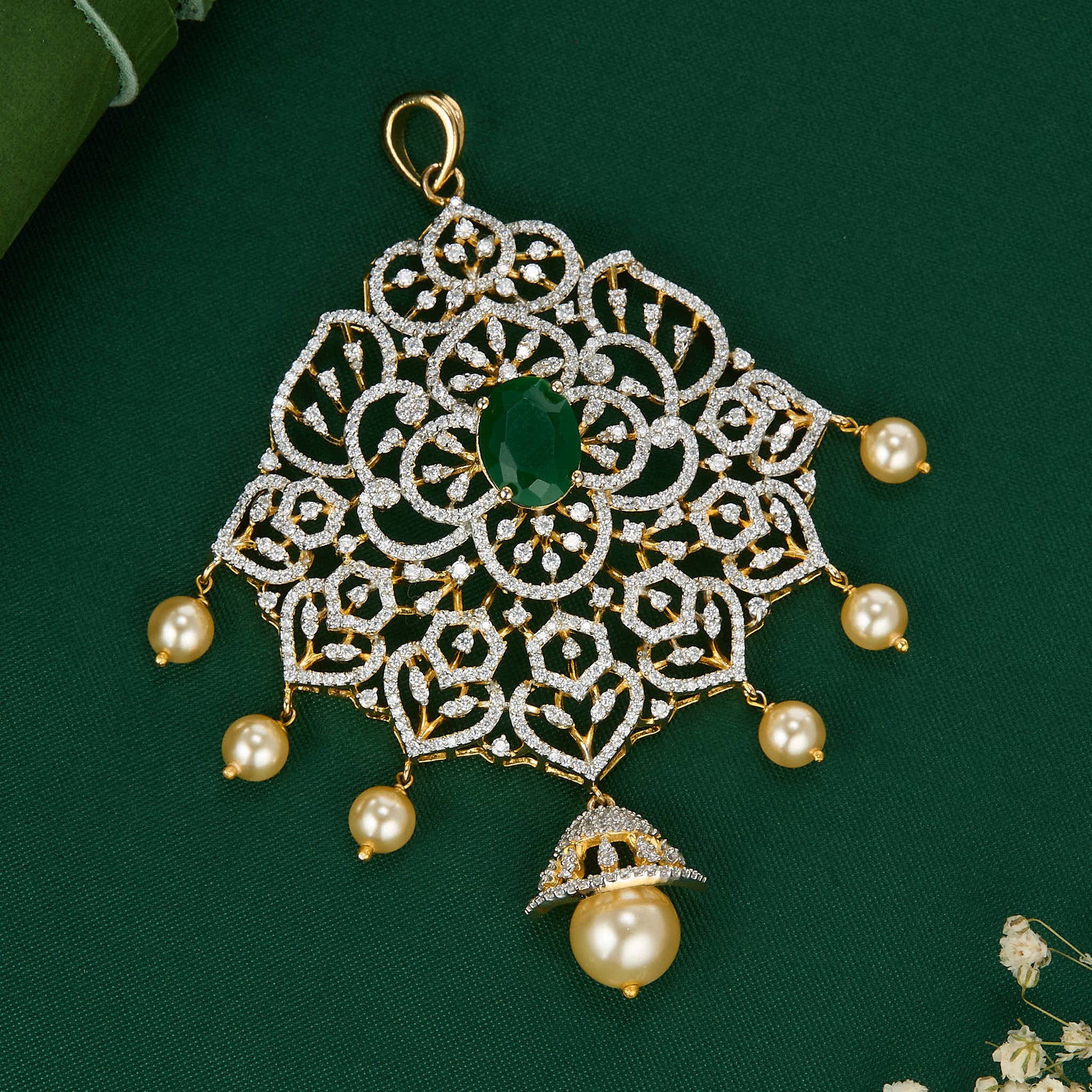 Facinate Diamond Design Pendant