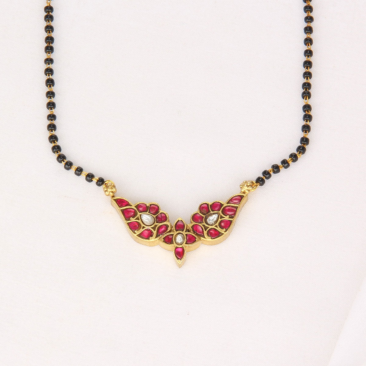 Lakkesh Kundan Chain