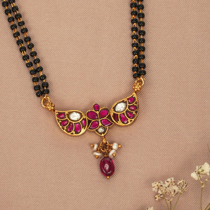 Sharvika Kundan Chain