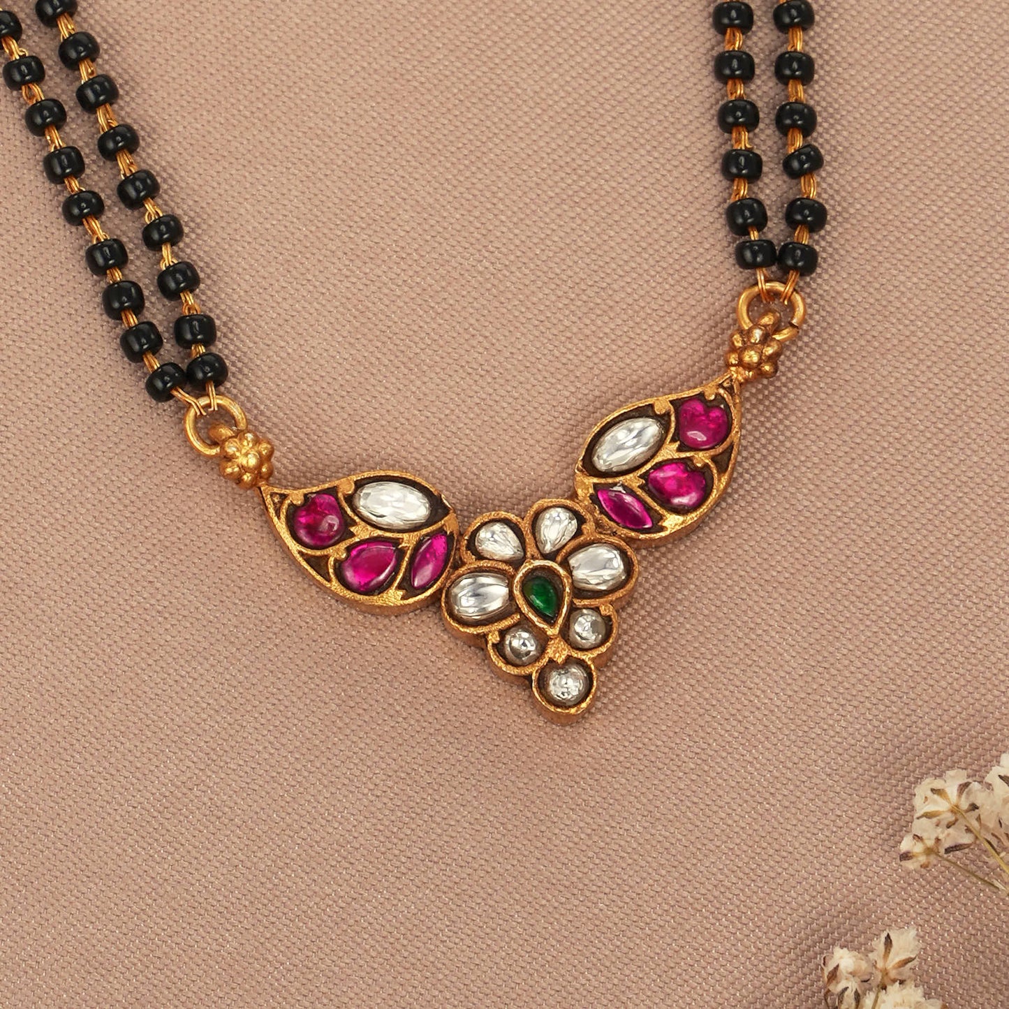 Yaazira Kundan Chain