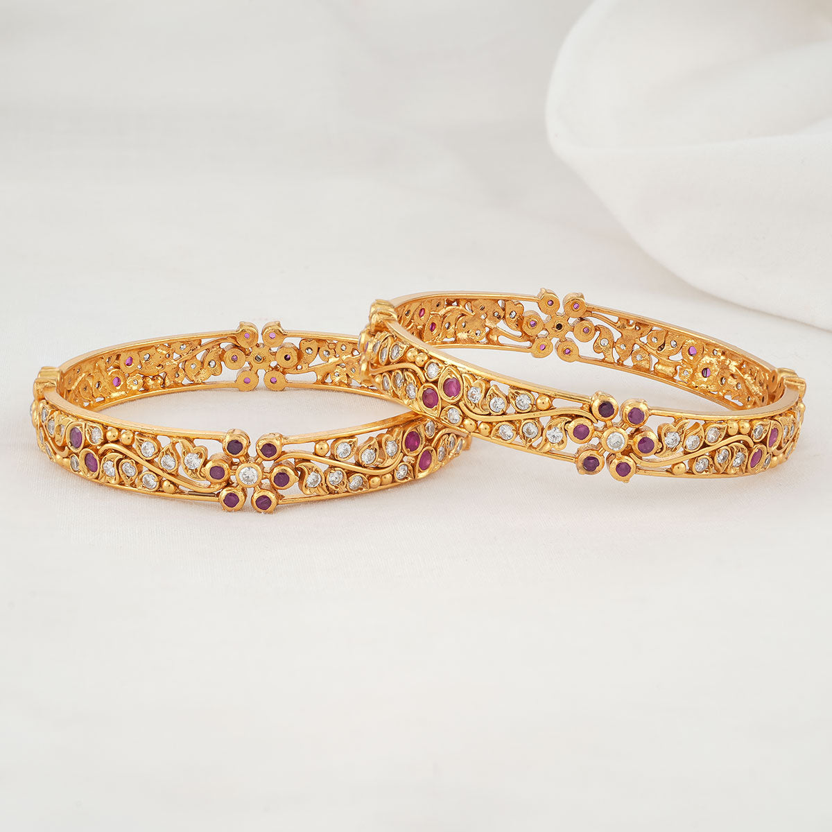 Iniyani Stone Pair Bangles