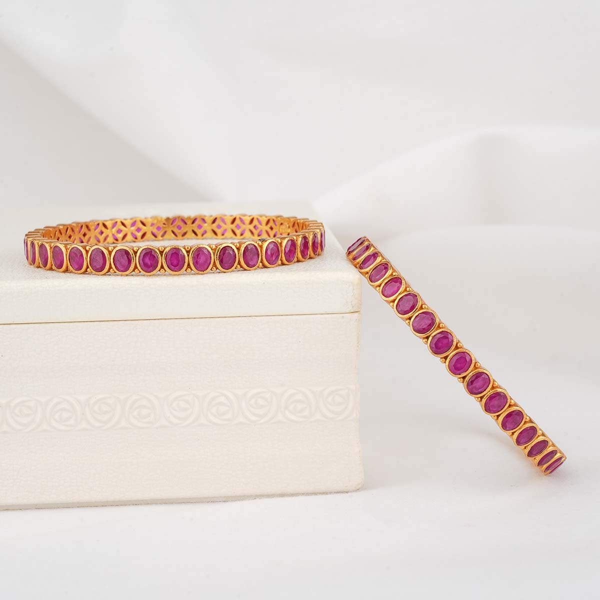 Vijila Stone Pair Bangles