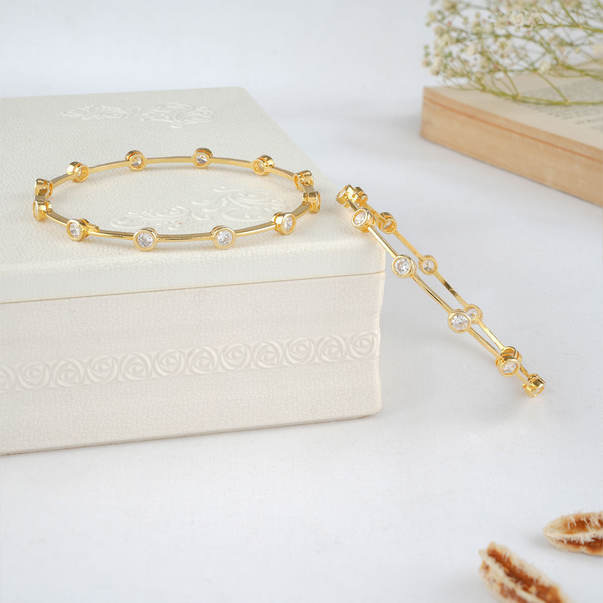 Modish Stone Pair Bangles