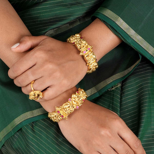 Brindha Nagas Pair Bangle