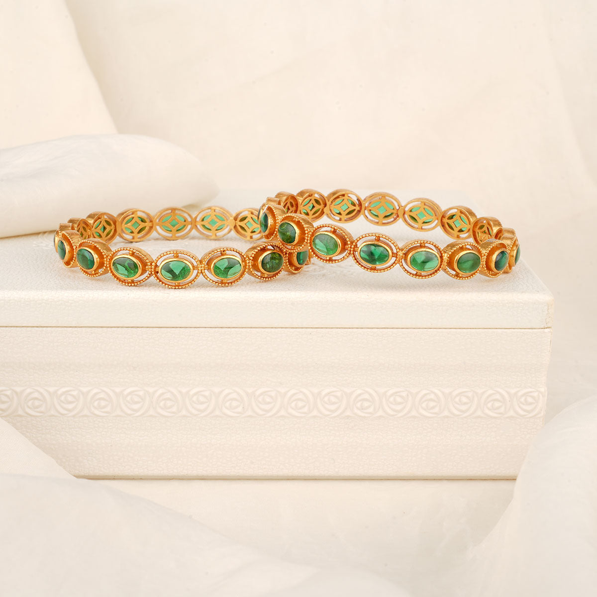 Dhanvikha Stone Pair Bangle