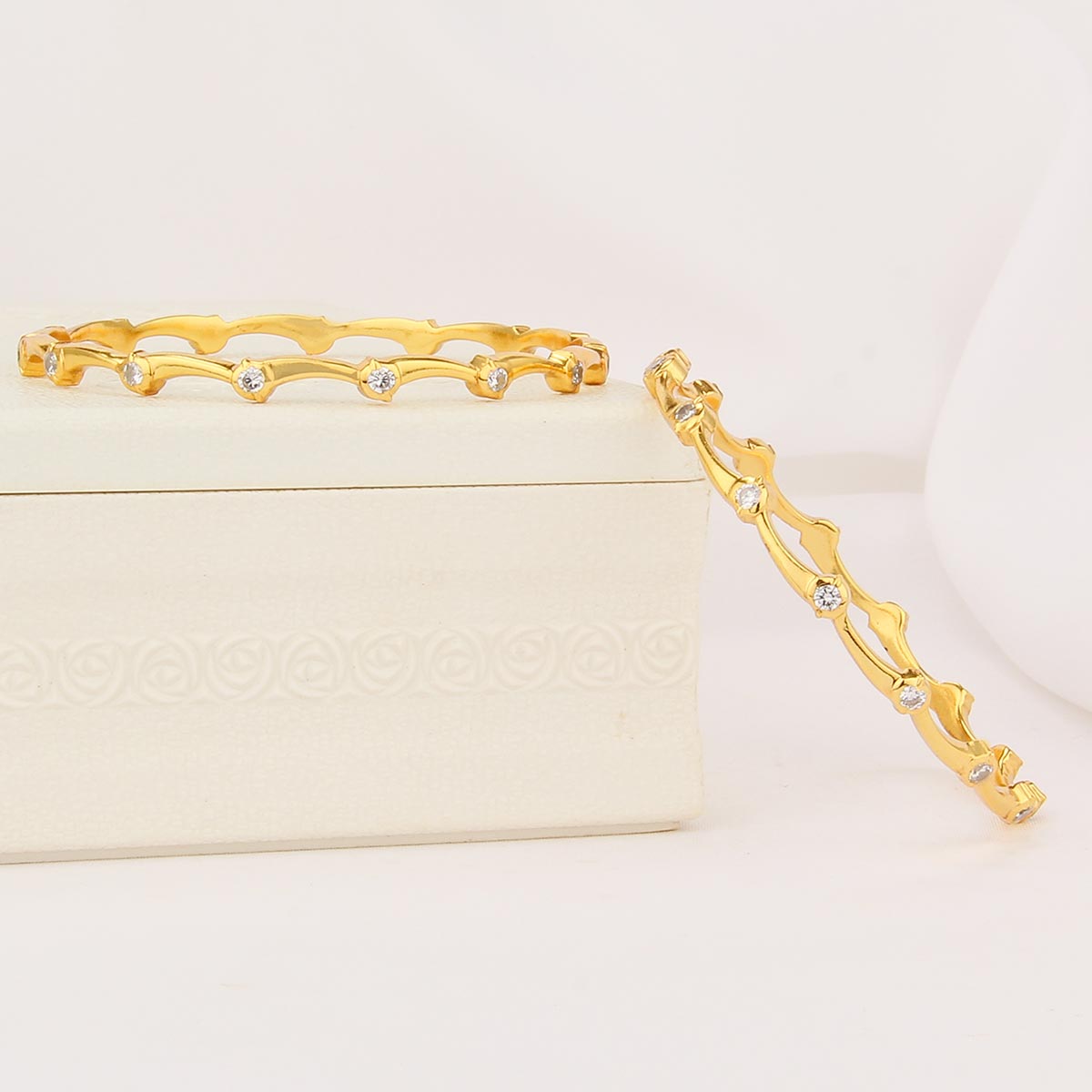 Liyanka Diamond Design Pair Bangle