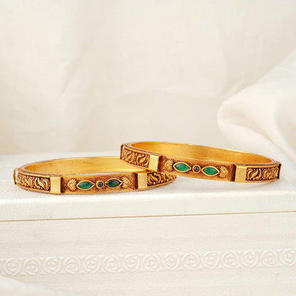 Vanitashri Pair Bangles