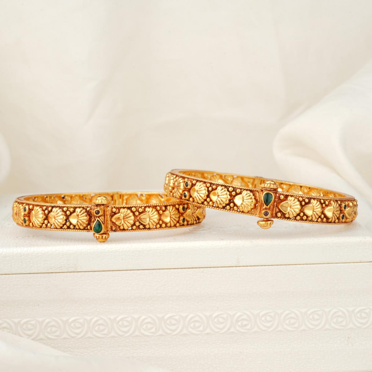 Manjari Pair Bangles