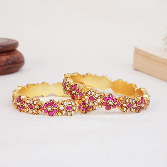 Dhivanikha Kundan Pair Bangle