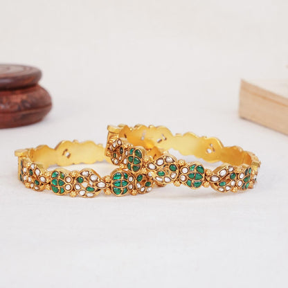 Manasha Kundan Pair Bangle