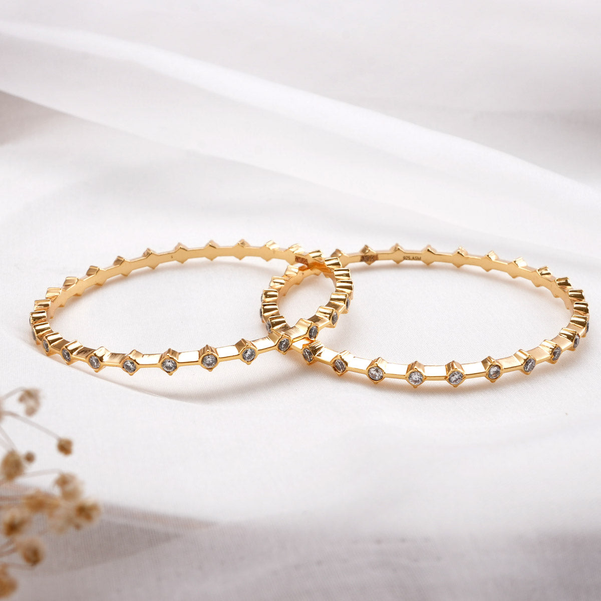 Larathika  Stone Pair Bangle