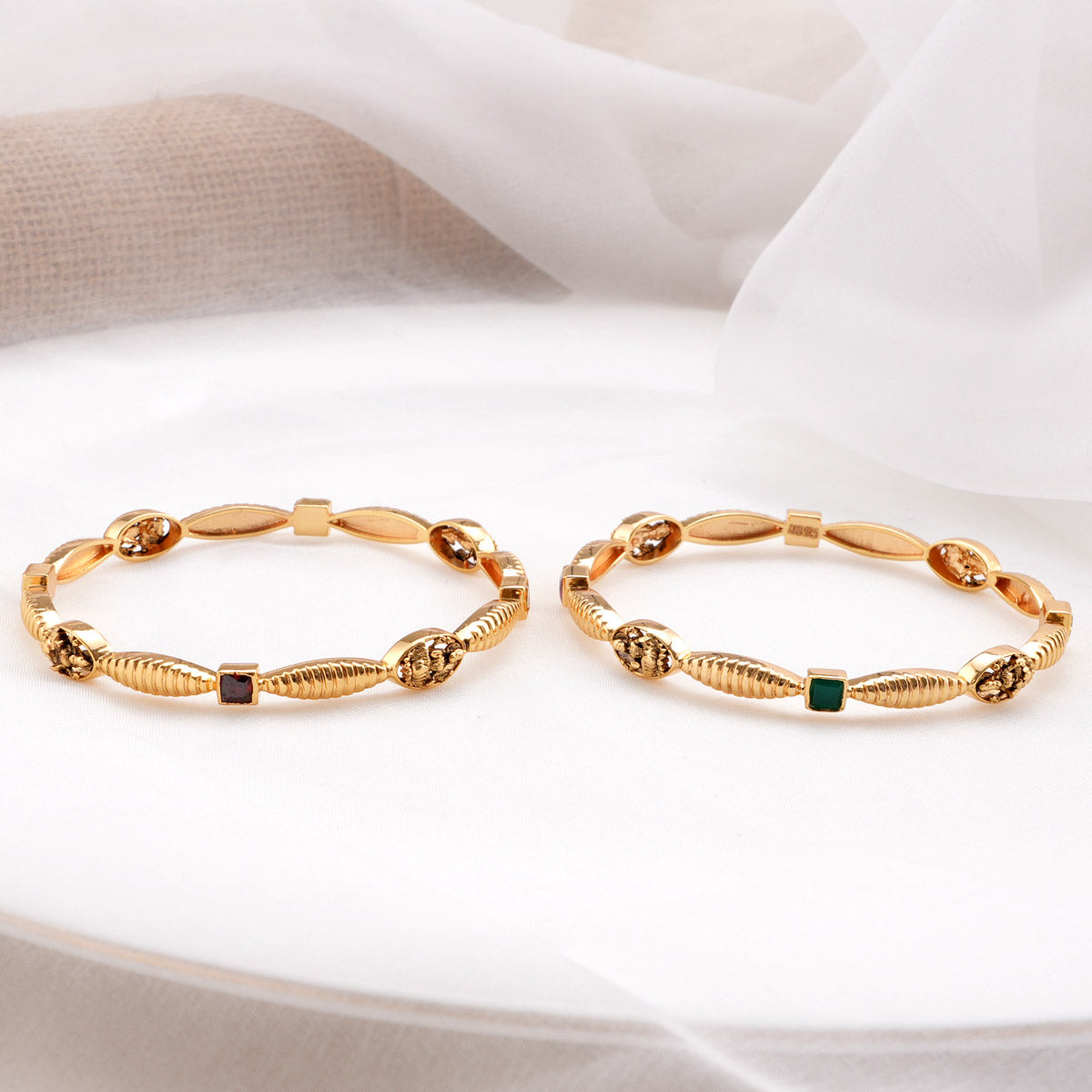 Akila Diamond Design Pair Bangle
