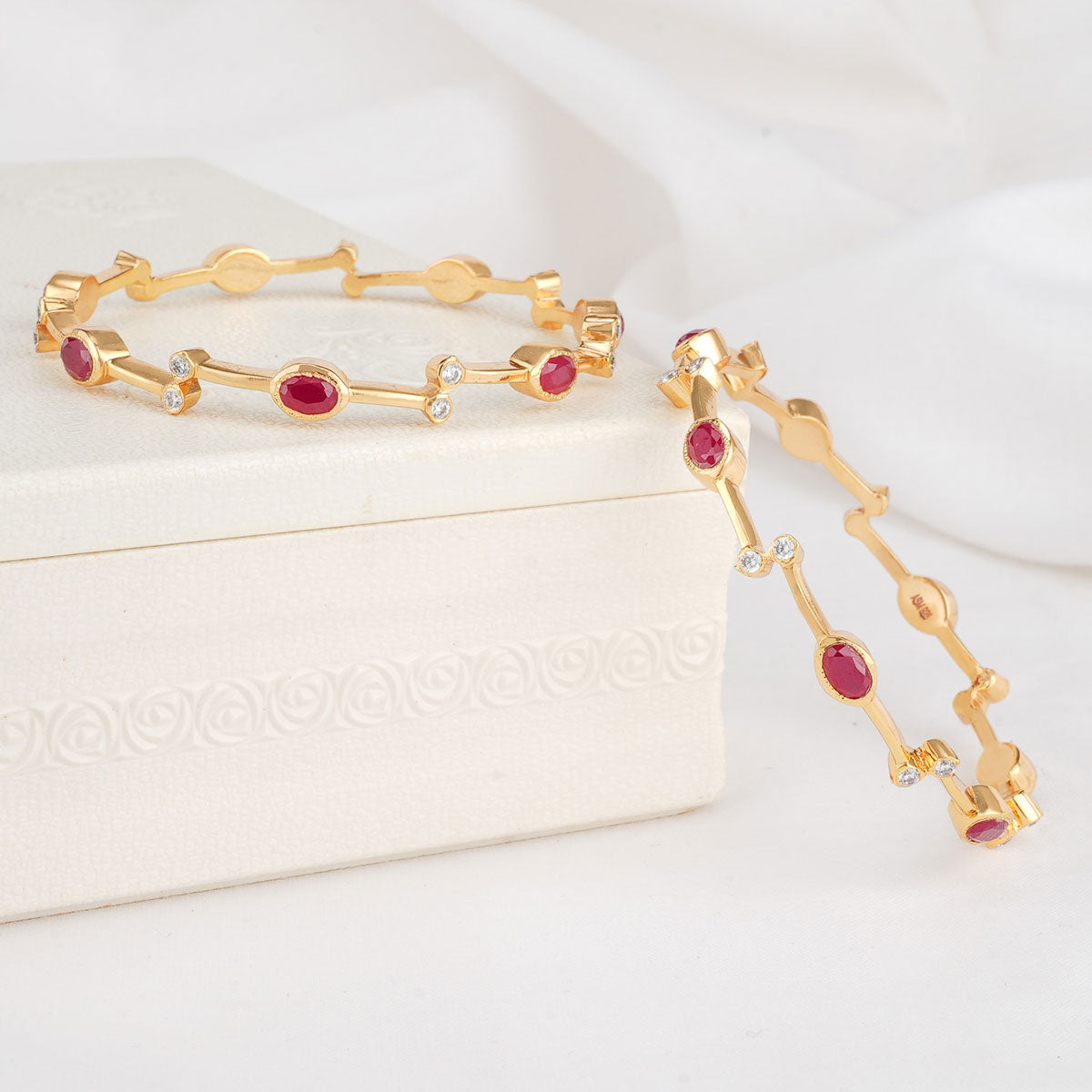 Nayana Diamond Design Pair Bangle