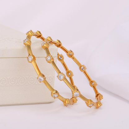 Glittering Diamond Design Pair Bangles